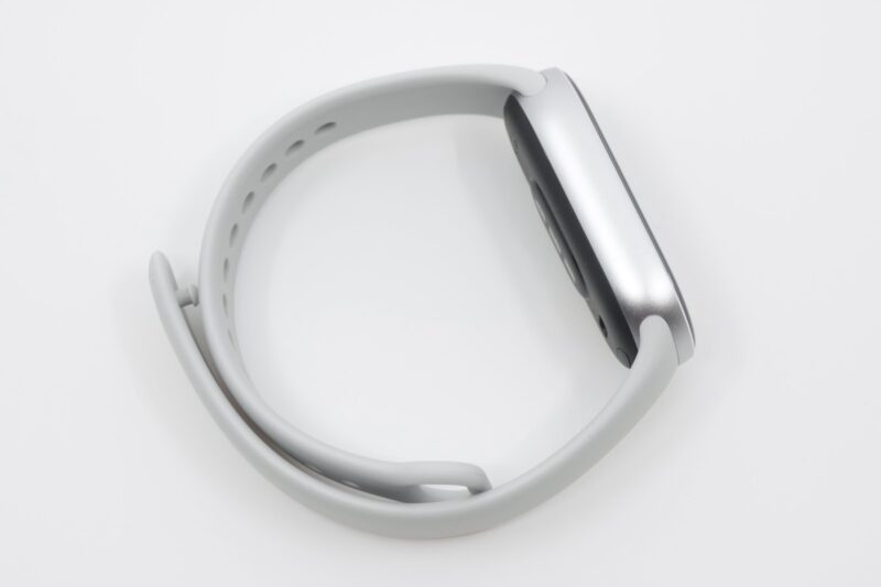 Xiaomi Smart Band 10 の左側面