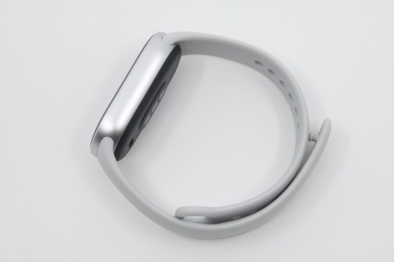 Xiaomi Smart Band 10 の右側面