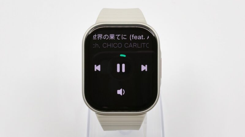 REDMI Watch 6 Liteの音楽操作画面に表示された曲情報、一時停止、前の曲、次の曲、音量調整のボタン